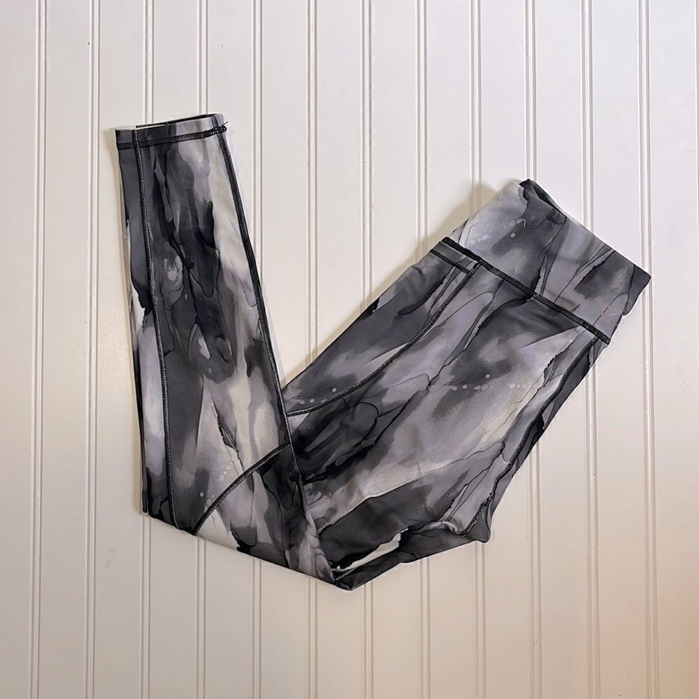 Calia patterned mid rise cropped leggings
